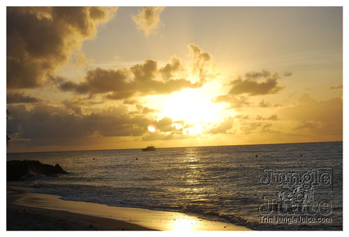 beach_house_sat_launch_nov01-010