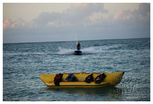beach_house_sat_launch_nov01-012