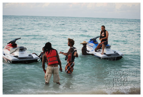 beach_house_sat_launch_nov01-013