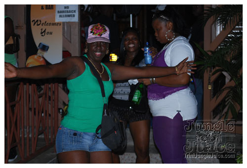beach_house_sat_launch_nov01-018