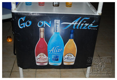 beach_house_sat_launch_nov01-024