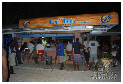 beach_house_sat_launch_nov01-030