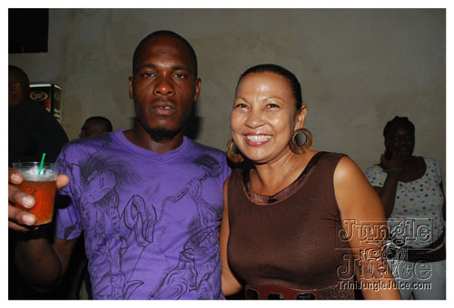 beach_house_sat_launch_nov01-052