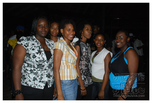 beach_house_sat_launch_nov01-066