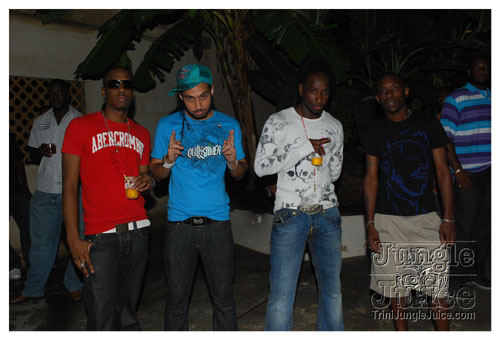 beach_house_sat_launch_nov01-088