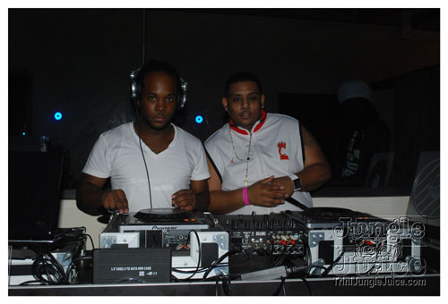 beach_house_sat_launch_nov01-091