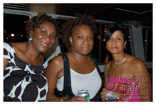 big_people_boatride_08-002