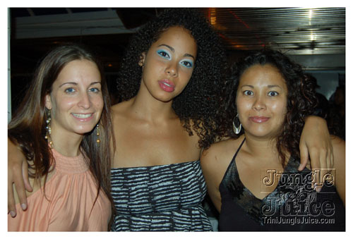 big_people_boatride_08-003