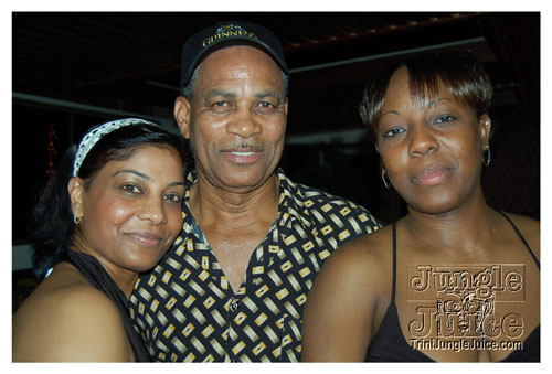 big_people_boatride_08-005