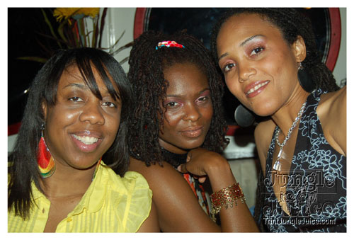 big_people_boatride_08-012