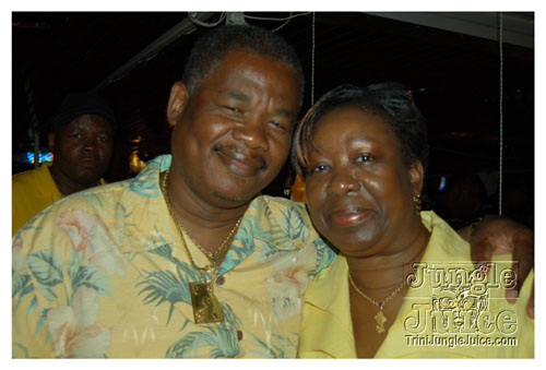 big_people_boatride_08-015