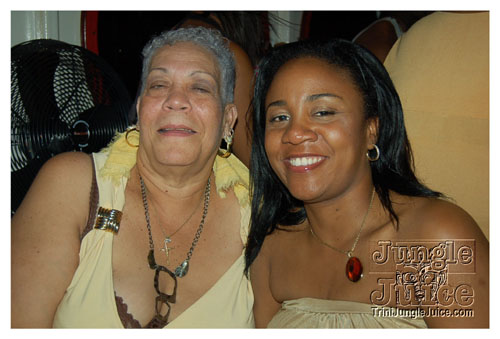 big_people_boatride_08-016