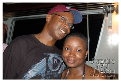 big_people_boatride_08-022