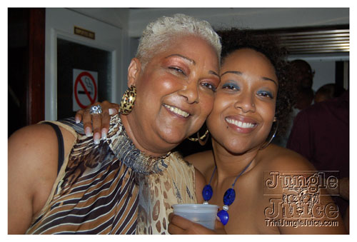 big_people_boatride_08-034