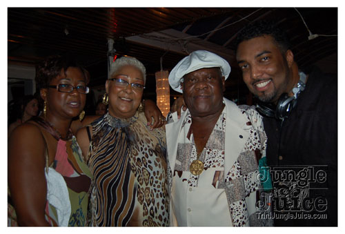 big_people_boatride_08-035