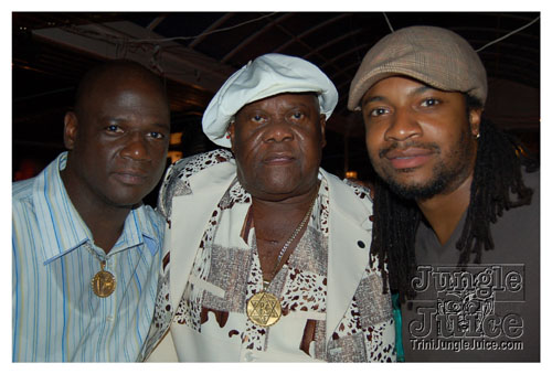 big_people_boatride_08-036