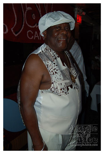 big_people_boatride_08-045