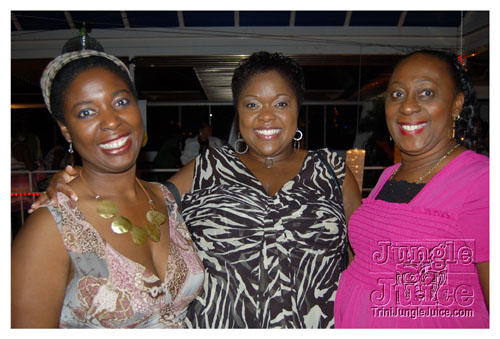 big_people_boatride_08-053