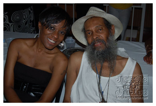 big_people_boatride_08-063