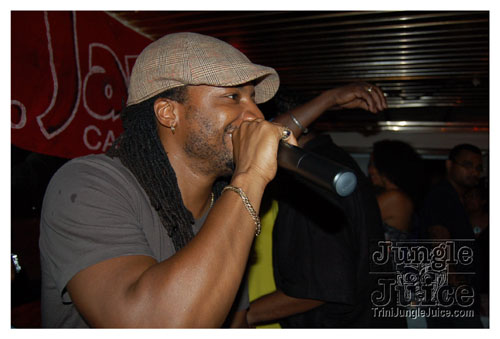 big_people_boatride_08-083