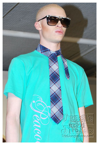 bk_fashion_week_oct2k8-025