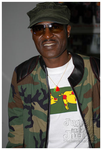 bk_fashion_week_oct2k8-087