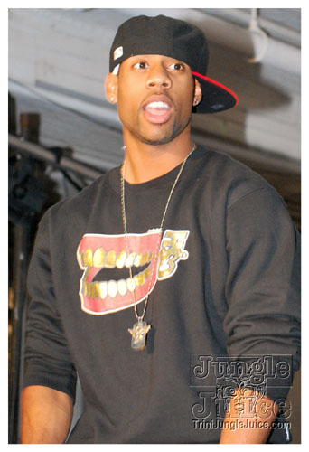 bk_fashion_week_oct2k8-090