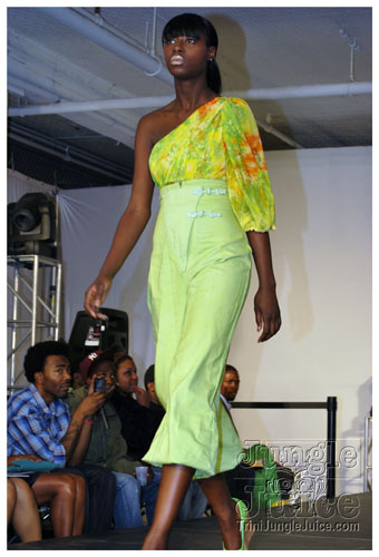 bk_fashion_week_oct2k8-094