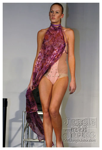 bk_fashion_week_oct2k8-095