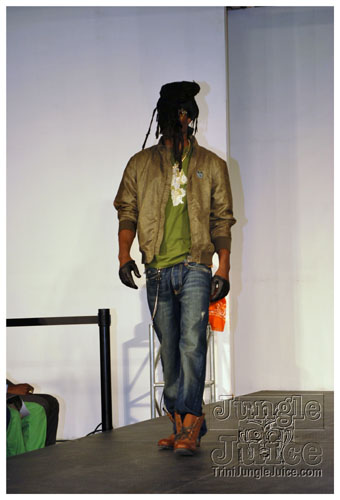 bk_fashion_week_oct2k8-119