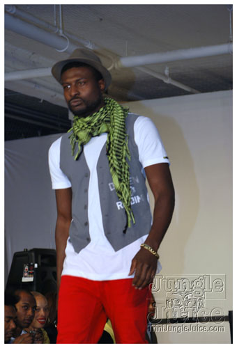 bk_fashion_week_oct2k8-121