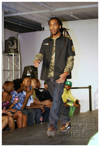 bk_fashion_week_oct2k8-123