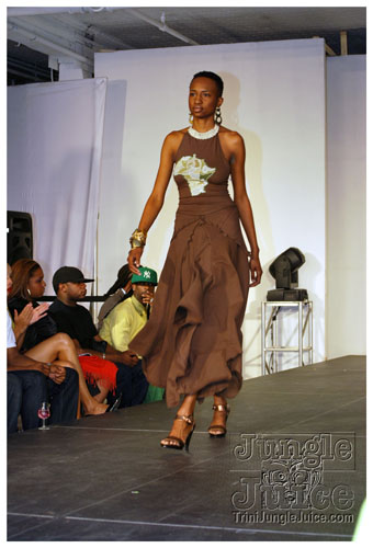 bk_fashion_week_oct2k8-124