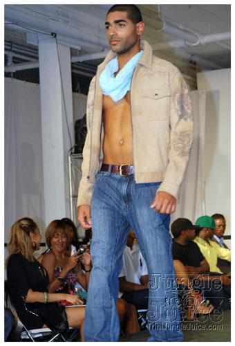 bk_fashion_week_oct2k8-131