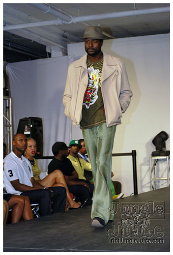 bk_fashion_week_oct2k8-133