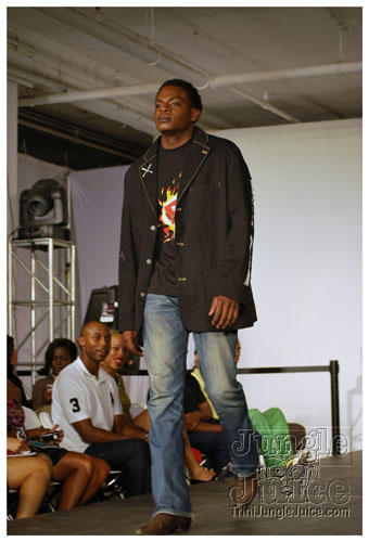 bk_fashion_week_oct2k8-143