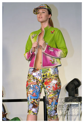 bk_fashion_week_oct2k8-150