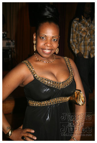 black_and_gold_mar29-009