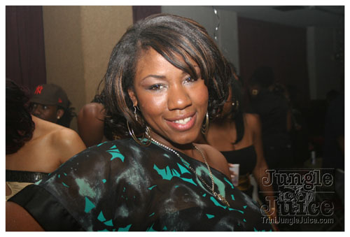 black_and_gold_mar29-011