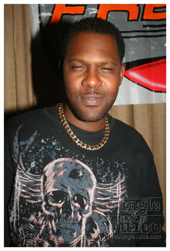 black_and_gold_mar29-116