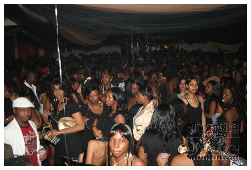 black_and_gold_mar29-121