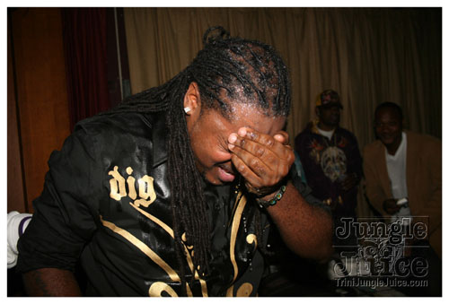 black_and_gold_mar29-135