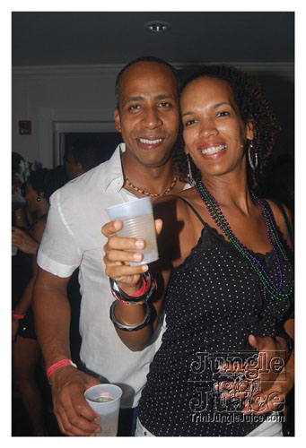 black_n_white_oct10-083