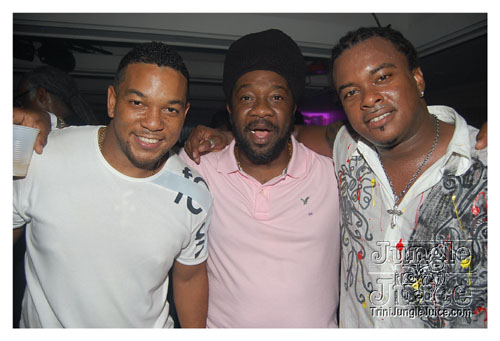 black_n_white_oct10-097