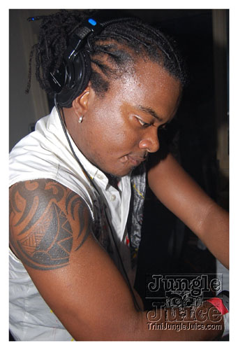 black_n_white_oct10-145