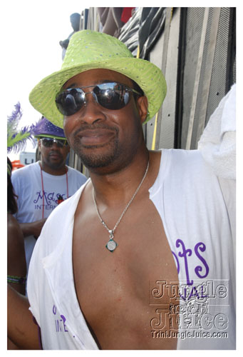 broward_carnival_2008_pt1-166