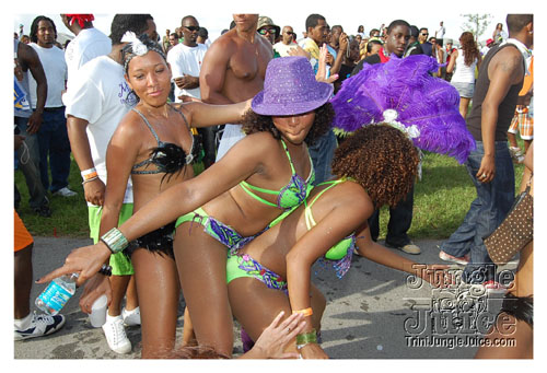broward_carnival_2008_pt1-209