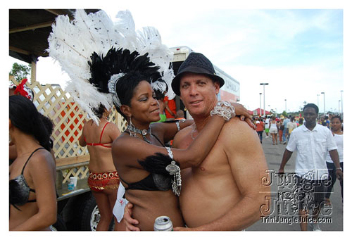 broward_carnival_2008_pt1-274
