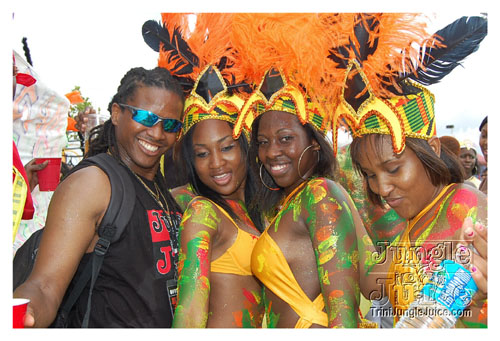 broward_carnival_2008_pt2-110