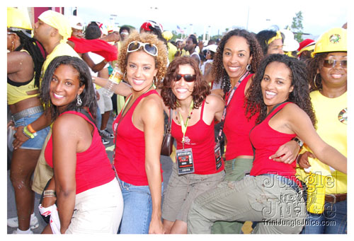 broward_carnival_2008_pt2-198